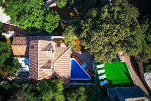 Villa Valentina with pool and close to beach