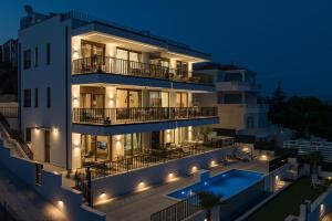 Apartments Villa ROYAL