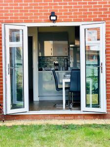 Bright, Cosy Retreat by Suffolk Coast & Woodbridge
