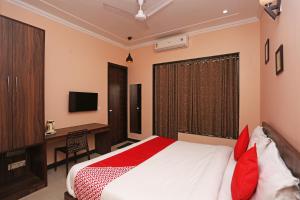 Hotel O VAAS One Thirty Two