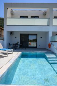 Herodotos Suites