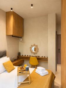 Golden Pine Retreat - Beachfront Apartment