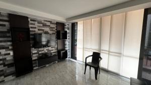 Apartamento familiar Ricaurte, con piscinas