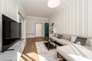 Golden Prague Riverside apartment