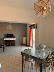 Vintage Apartment at the Port of Chios