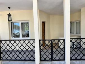Mali i Robit Apartments