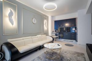 Central Residence Apartment P17