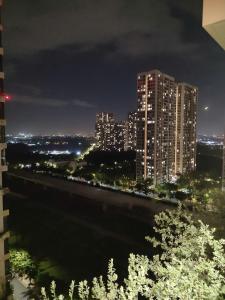 View Skyline & Pool Lumiere Boulevard-Masteri