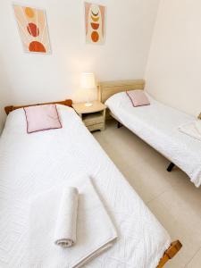 Apartamento "Bella Bahía" - over 25 years old & Families - Swimming Pool - Parking - Tranquility - Good Conections