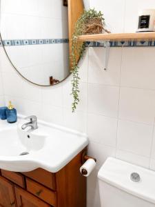 Apartamento "Bella Bahía" - over 25 years old & Families - Swimming Pool - Parking - Tranquility - Good Conections