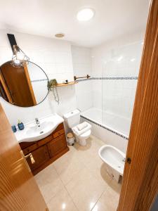Apartamento "Bella Bahía" - over 25 years old & Families - Swimming Pool - Parking - Tranquility - Good Conections