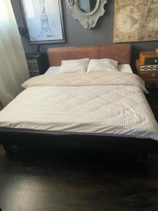 Peaceful room with private bathroom TV Wi-Fi free Parking Near Brugg Baden Zürich