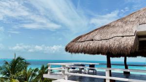 Charly Beach Hotel