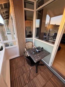 Modern Apartment with Balcony & Workspace in Valby