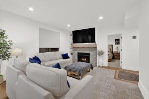 Beautiful Mtn Green Retreat In Law Suite Newly furnished