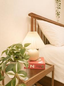Dalgona stay Mangwon l Mangwon Market 10 sec Hotel class cleanliness Quiet and cool ground floor accommodation
