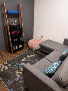 Room in a Cozy Minimalist Micro-Home Pet Friendly
