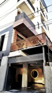 Anvi Residency - PG in Gurgaon For Girls & Boys