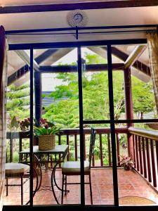 Tagaytay Family Home