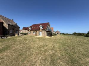 Sailaway Cottage at The Bay Filey, sleeps 8-10, pet-free