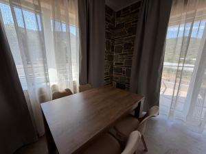 ANEMÉLIA stone suites - Sea & Mountain View
