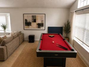 Disney Pool, Villa, Sleeps 13, Game Room