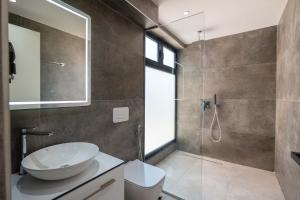 Serenity Luxury Suites