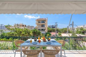 Luxurious 2-bedroom apartment in Voula by South42