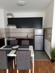 Jade Apartment