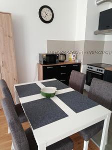 Jade Apartment