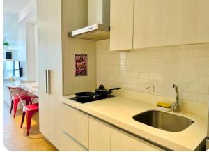 Bright Comfy Room wWiFi near MakatiManilaPhilippines
