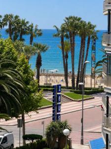 Spacious and Comfortable apartment with sea view