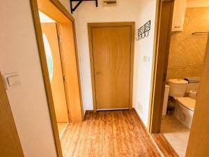 Cozy Mansard Apartment-Steps from the Beach