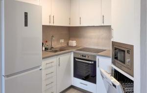 Gorgeous Apartment In Calahonda