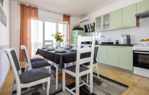 Pet Friendly Apartment In Novi Vinodolski