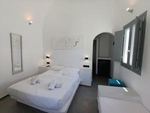 Perissa Economy Rooms