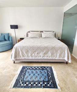 PROMO Beautiful beachfront Apt with pools, jacuzzi, gym