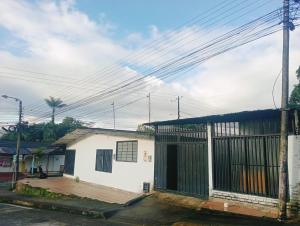 Casa Garza Real Amplia casa para grupos hasta 12 personas en Restrepo