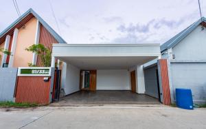 King Arthur Pool Villa