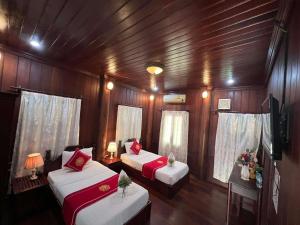 Villa Vieng Sa Vanh Hotel & Travel