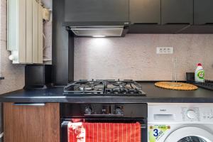 Victoriei 1BR Flat - Spectacular Boulevard Views