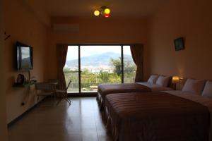 Phòng Tiêu Chuẩn Giường Đôi/2 Giường Đơn Có Ban Công (Standard Double or Twin Room with Balcony)