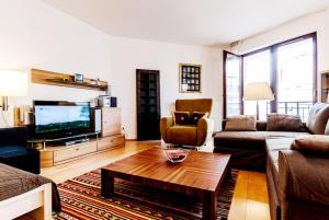 Explore Budapest Apartments