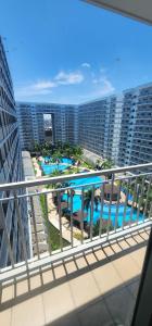 Casa Ysabella at Shell Residence MOA