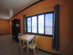 White Beach Resort Bar & Restaurant