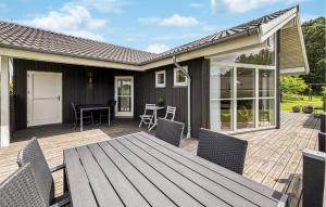 Cozy Home In Haderslev With Wifi
