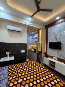 Peacefull stay near expomart by Luxurio Stays
