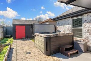 Coler House Cyclist Retreat with Hot Tub
