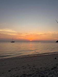 Private Sunset Beachfront Thainee Villa