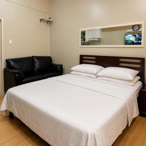 1517 Deluxe Room at Sunvida Tower